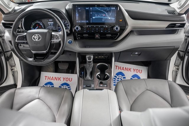 ToyotaHighlander Hybrid25