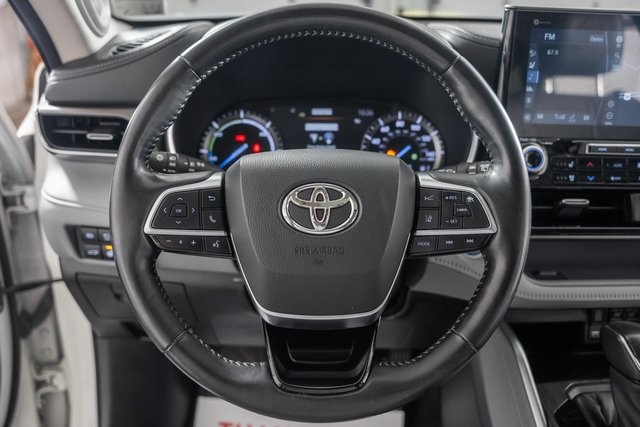 ToyotaHighlander Hybrid33