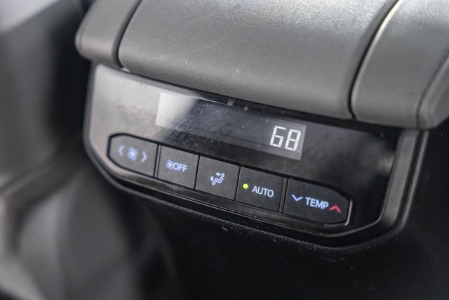 ToyotaHighlander Hybrid39