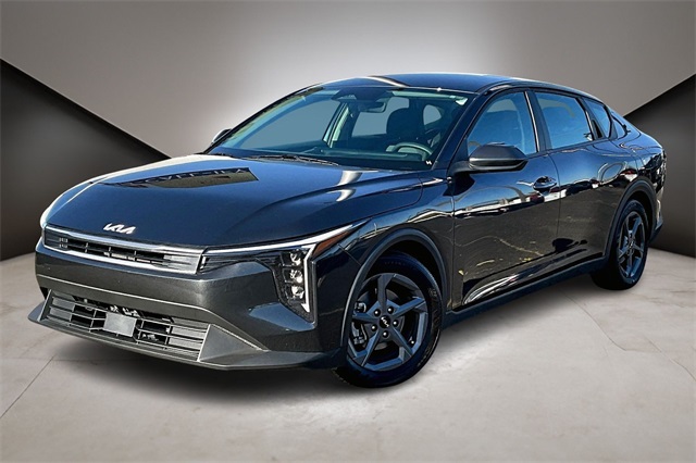 2025 Kia K4 LXS FWD