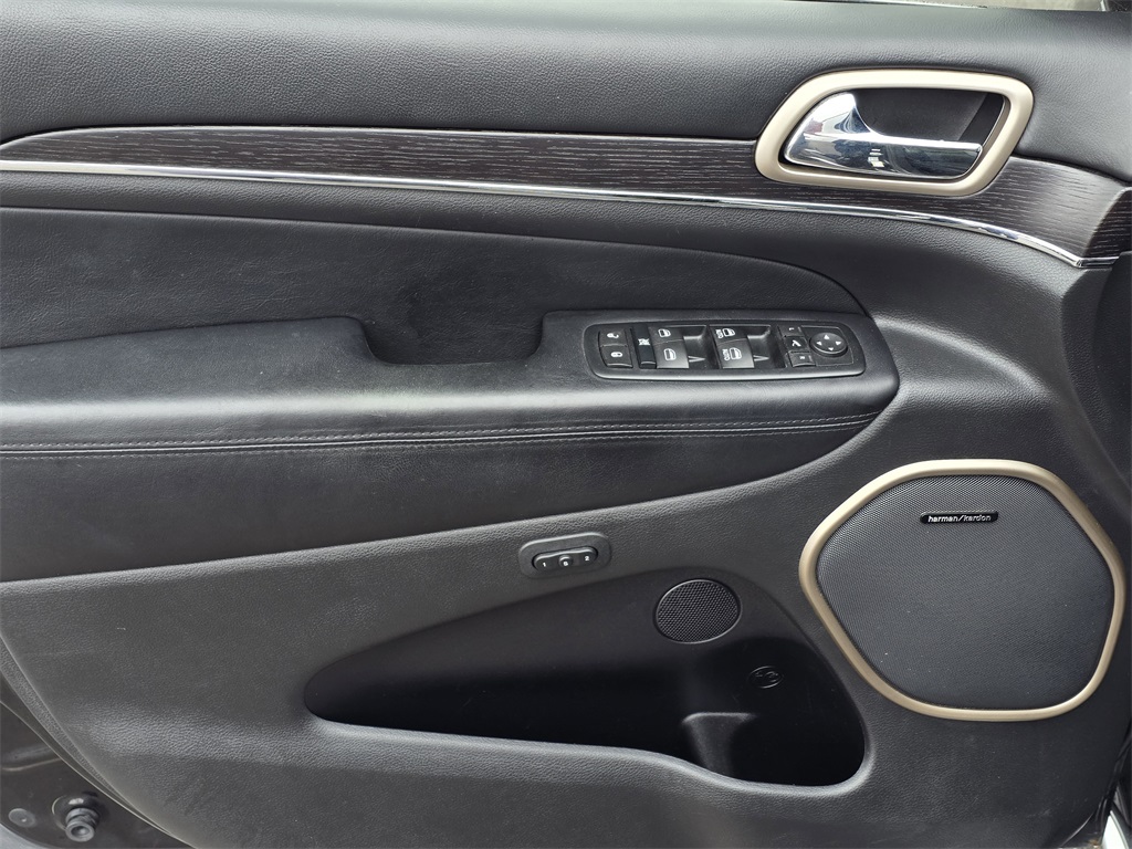 2016 Jeep Grand Cherokee Summit Black at Durrett Motor Company