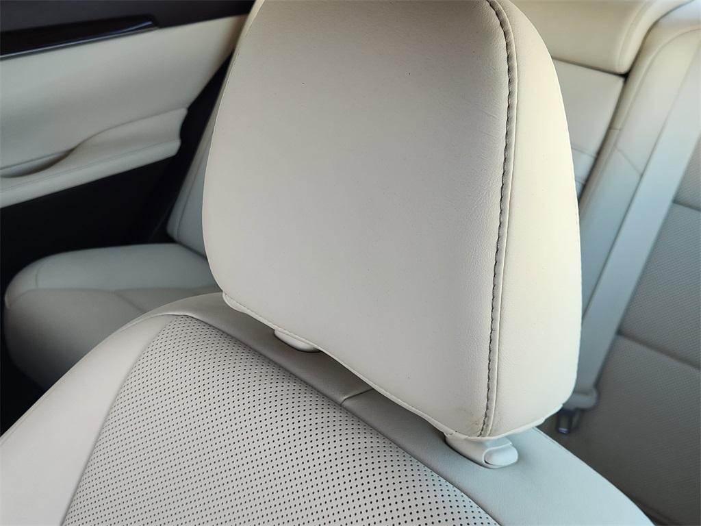 2016 Lexus ES 350 Black at Ultimate Motorsports