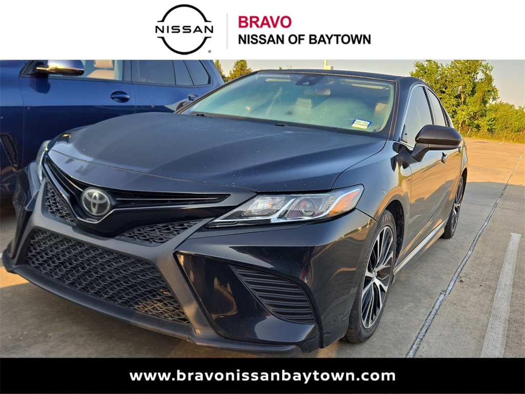 2020 Toyota Camry SE