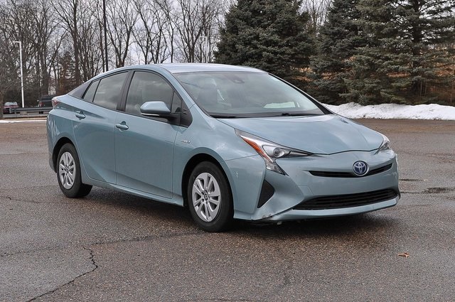 2017 Toyota Prius Two FWD