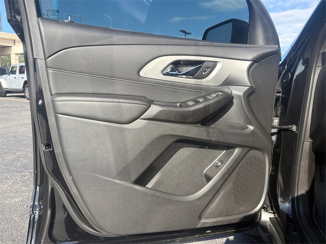 Used Car 2023 Chevrolet Traverse  Lt For Sale Under $30,000 In San Antonio, Texas