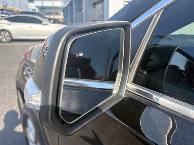 Used Car 2023 Chevrolet Traverse  Lt For Sale Under $30,000 In San Antonio, Texas