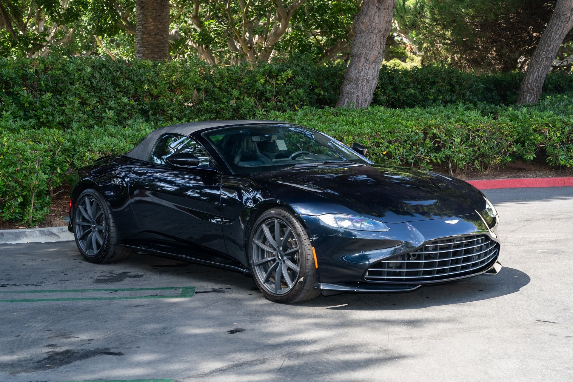 /2023 Aston-Martin Vantage