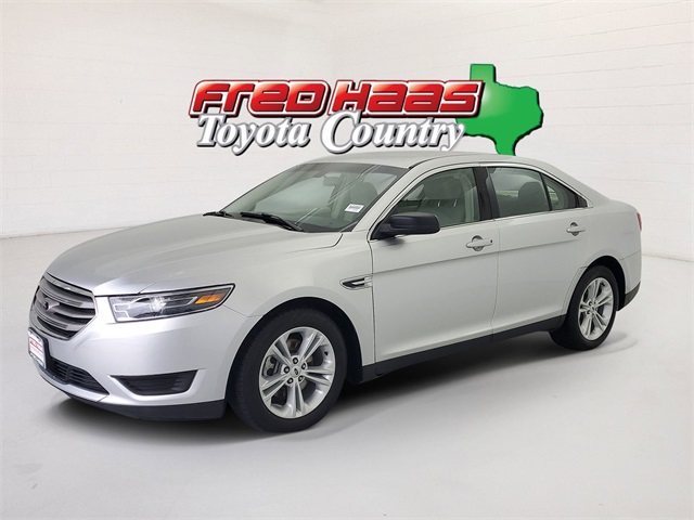 2017 Ford Taurus SE