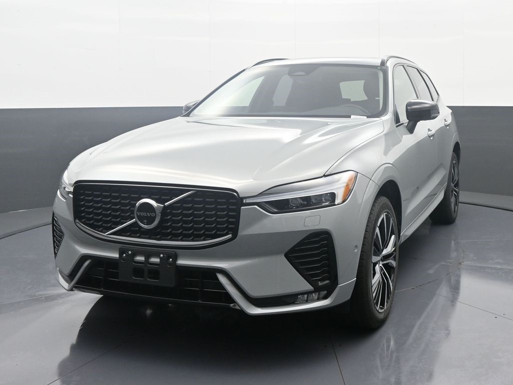 2025 Volvo XC60 B5 Plus Dark Theme AWD