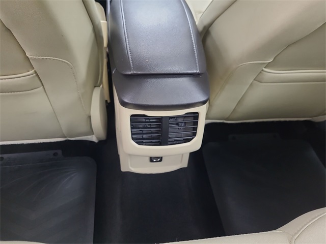 2013 – Ford – Fusion