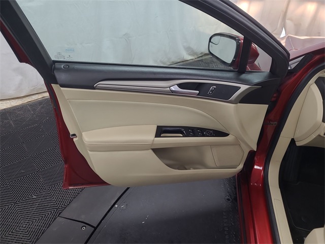 2013 – Ford – Fusion