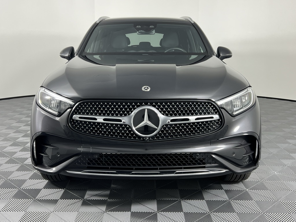 2025 Mercedes Benz GLC 300 4MATIC photo 2