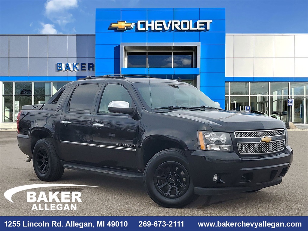 2013 Chevrolet Avalanche LTZ Black Diamond Edition 4WD