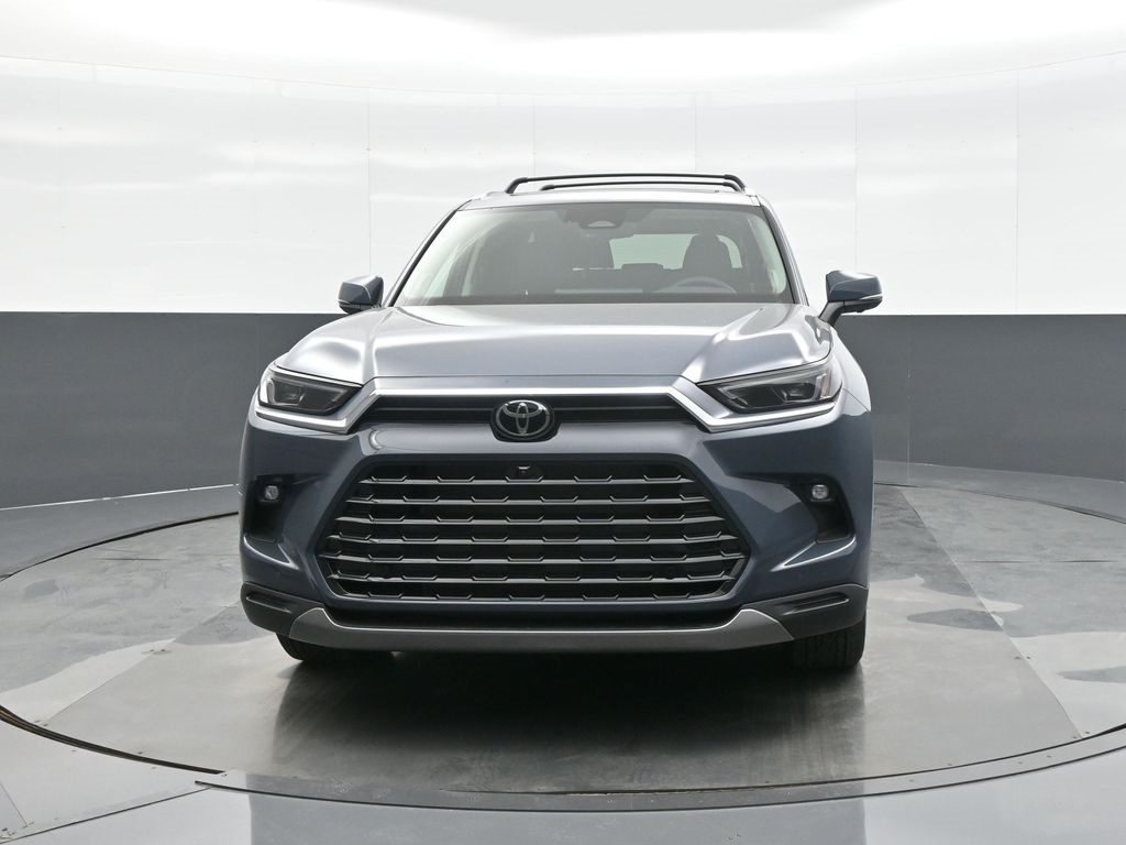 Used 2025 Toyota Grand Highlander Limited with VIN 5TDAAAB50SS099953 for sale in Kansas City