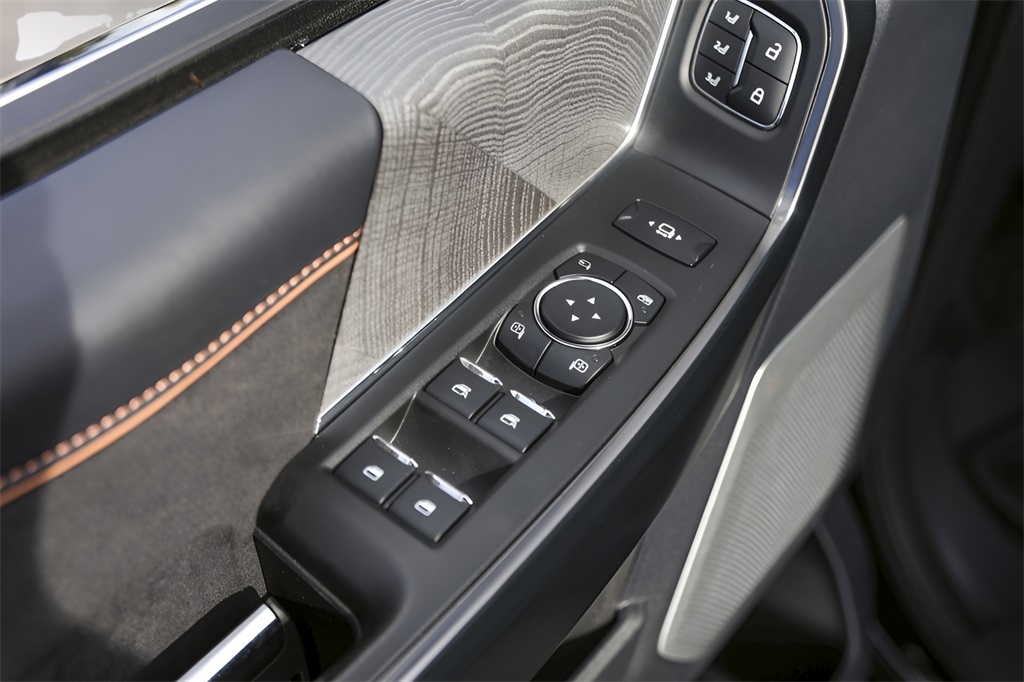 Used Car 2024 Ford F-250sd  Platinum For Sale Under $90,000 In Austin, Texas