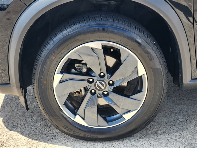 2024 Nissan Rogue SV - 9