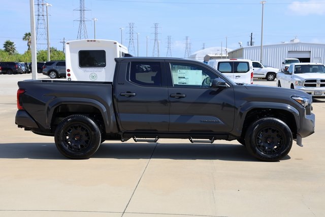 2025 Toyota Tacoma SR5 - 3
