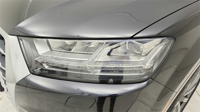 2019 Audi Q7 45 SE Premium Plus Black at Ultimate Motorsports