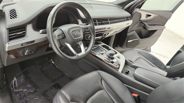 2019 Audi Q7 45 SE Premium Plus Black at Ultimate Motorsports
