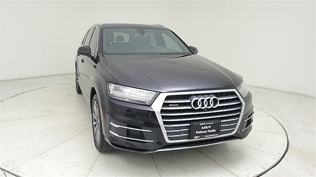 2019 Audi Q7 45 SE Premium Plus Black at Ultimate Motorsports