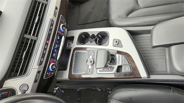 2019 Audi Q7 45 SE Premium Plus Black at Ultimate Motorsports