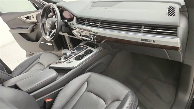 2019 Audi Q7 45 SE Premium Plus Black at Ultimate Motorsports