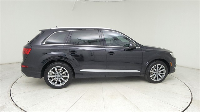 2019 Audi Q7 45 SE Premium Plus Black at Ultimate Motorsports
