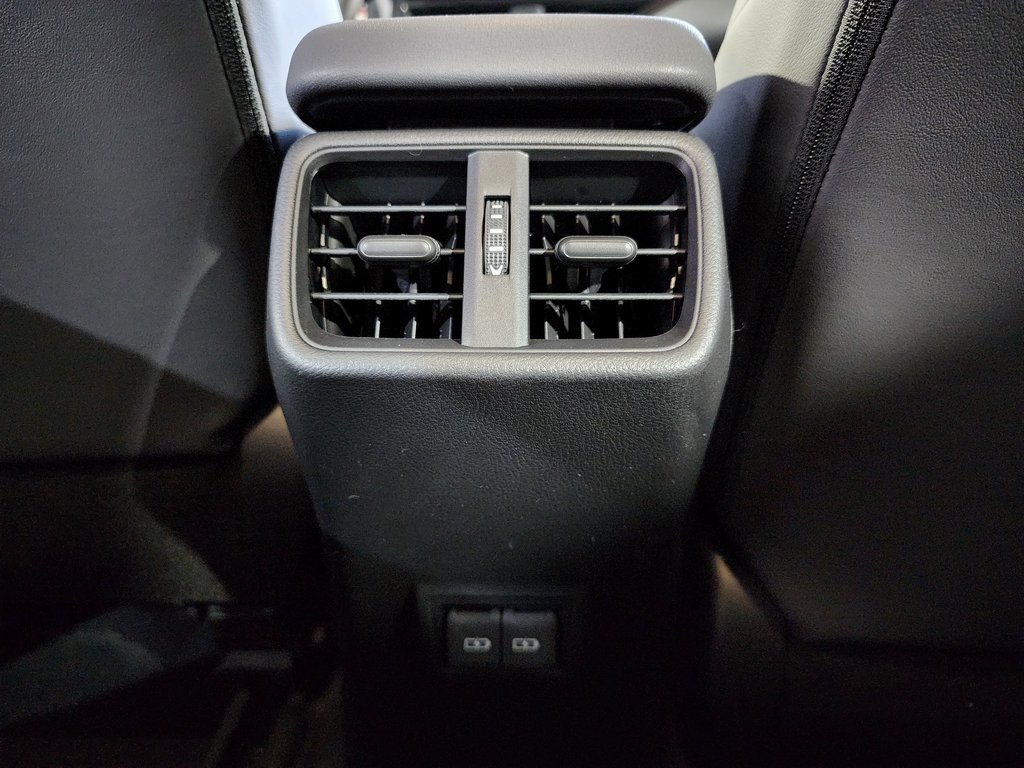 Thumbnail: 2025 Lexus UX - 28