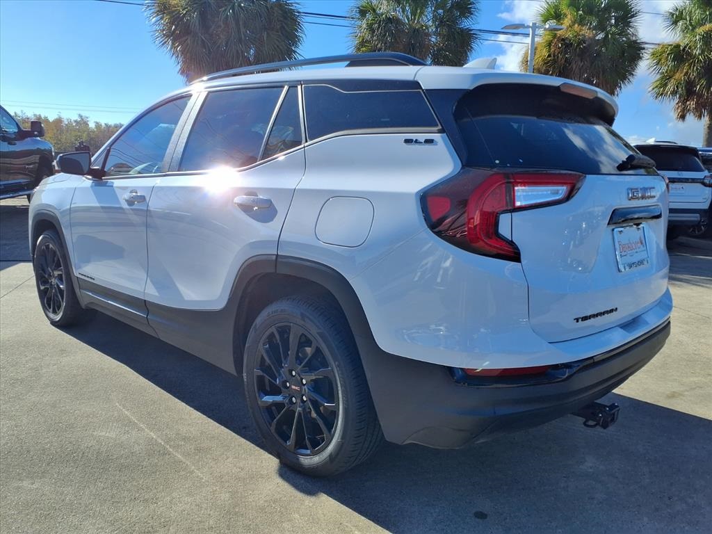 2023 GMC Terrain SLE - 3
