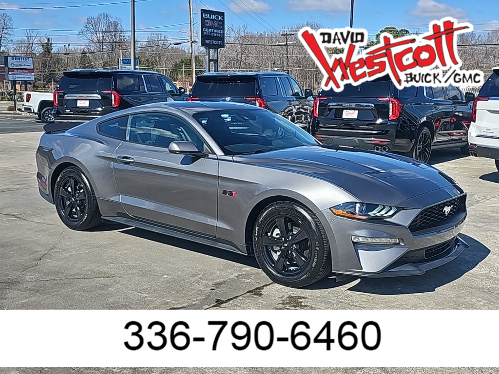2022 Ford Mustang EcoBoost Fastback RWD