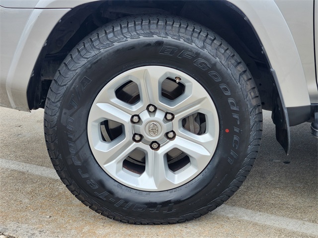 2020 Toyota 4Runner SR5 Premium Silver at Community Kia