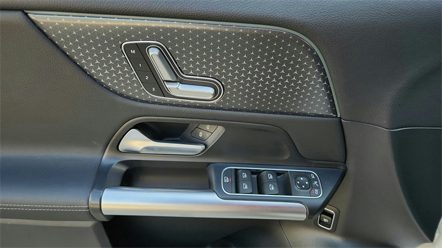 2025 Mercedes-Benz GLA