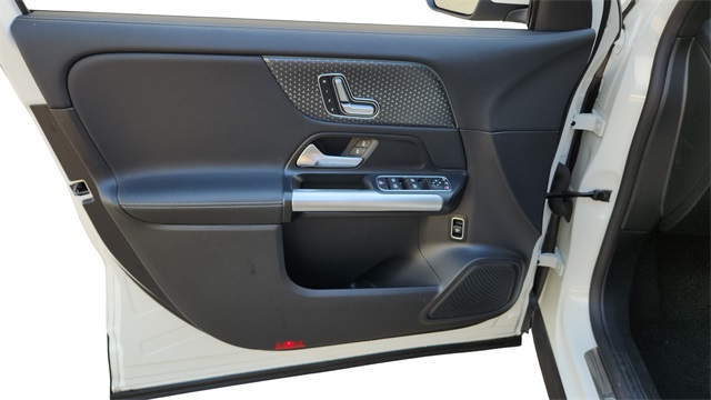 2025 Mercedes-Benz GLA