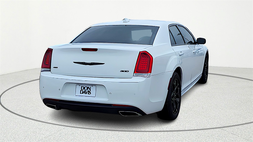 2022 Chrysler 300