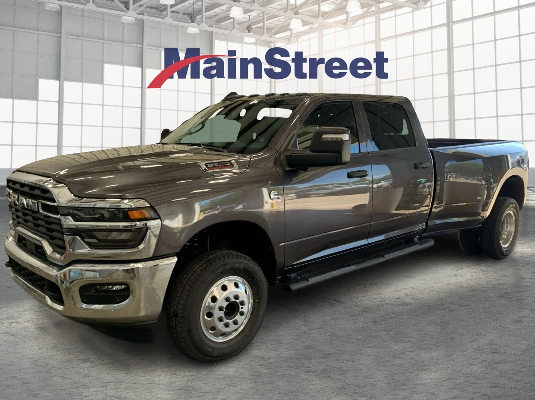 2026 RAM 3500 Tradesman Crew Cab LB DRW 4WD