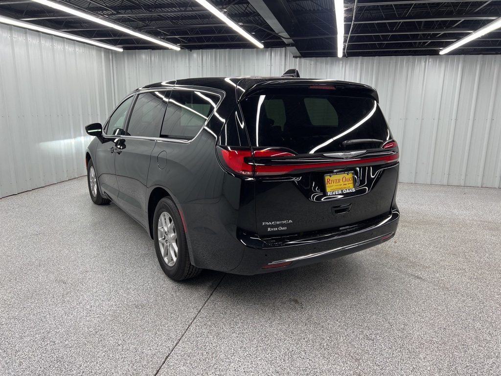 2025 Chrysler Pacifica Select Black at Martin Chrysler Dodge Jeep Ram