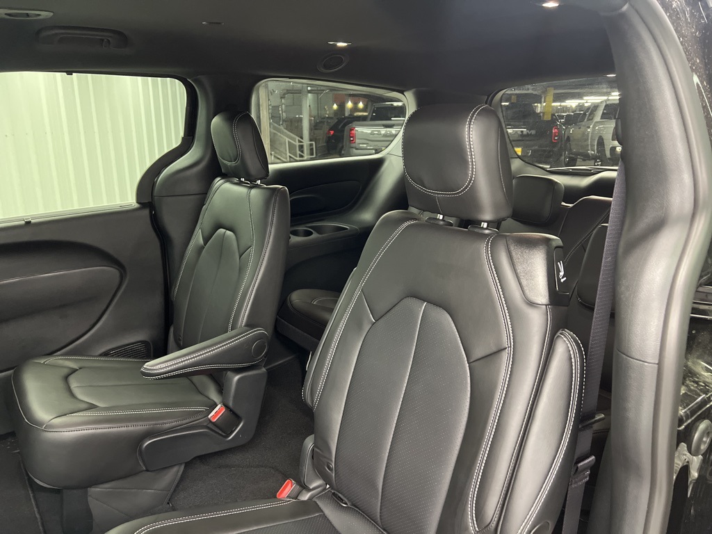 2025 Chrysler Pacifica Select Black at Martin Chrysler Dodge Jeep Ram