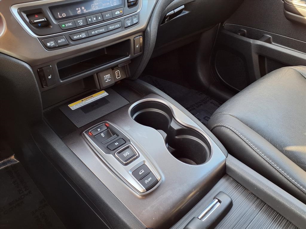 2022 Honda Pilot Special Edition Gray at DeMontrond Automotive Group