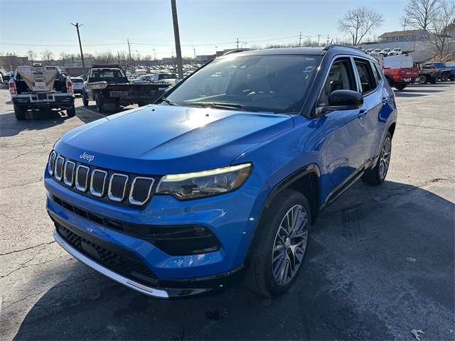 Certified 2022 Jeep Compass Limited with VIN 3C4NJDCB6NT122914 for sale in Kansas City