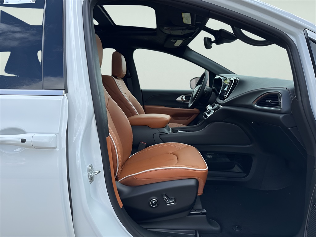 2025 Chrysler Pacifica
