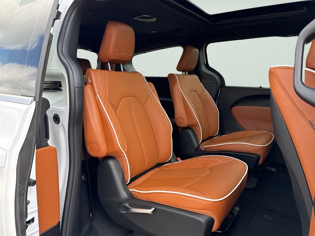2025 Chrysler Pacifica