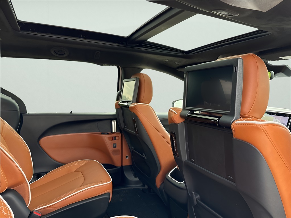 2025 Chrysler Pacifica