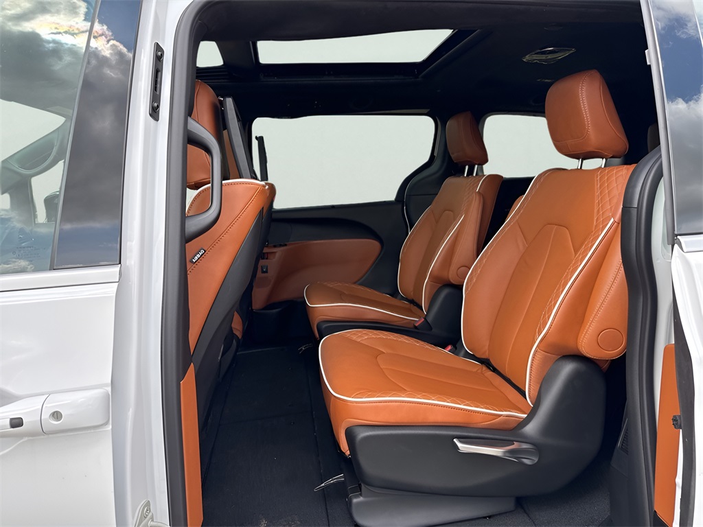 2025 Chrysler Pacifica