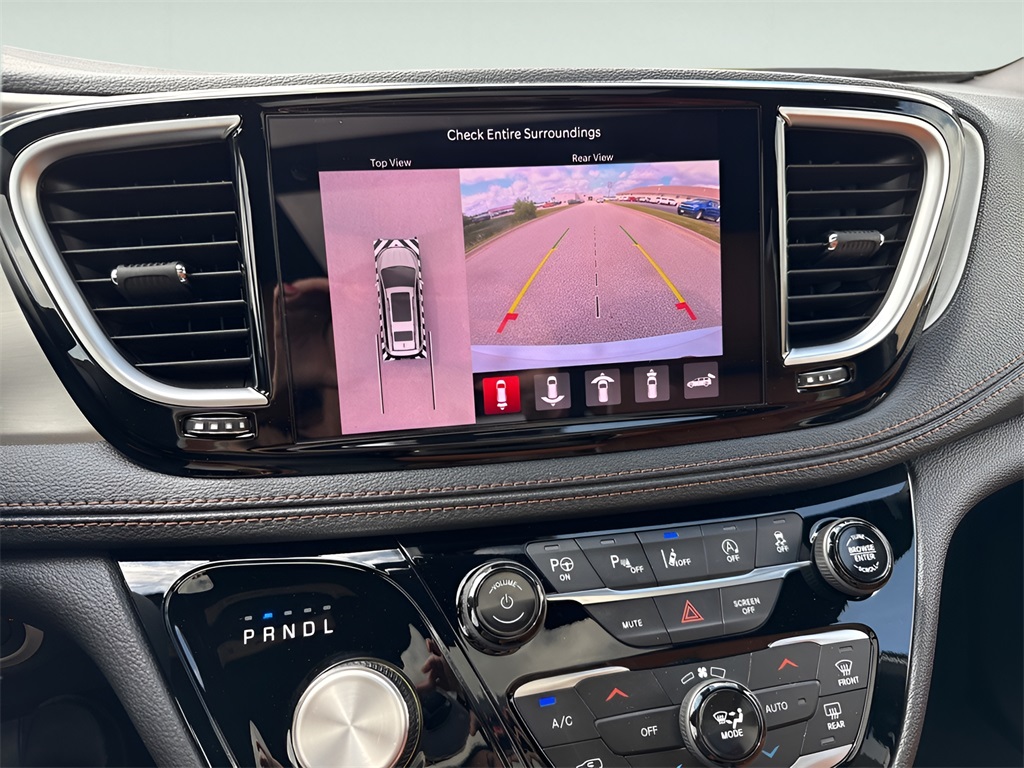 2025 Chrysler Pacifica
