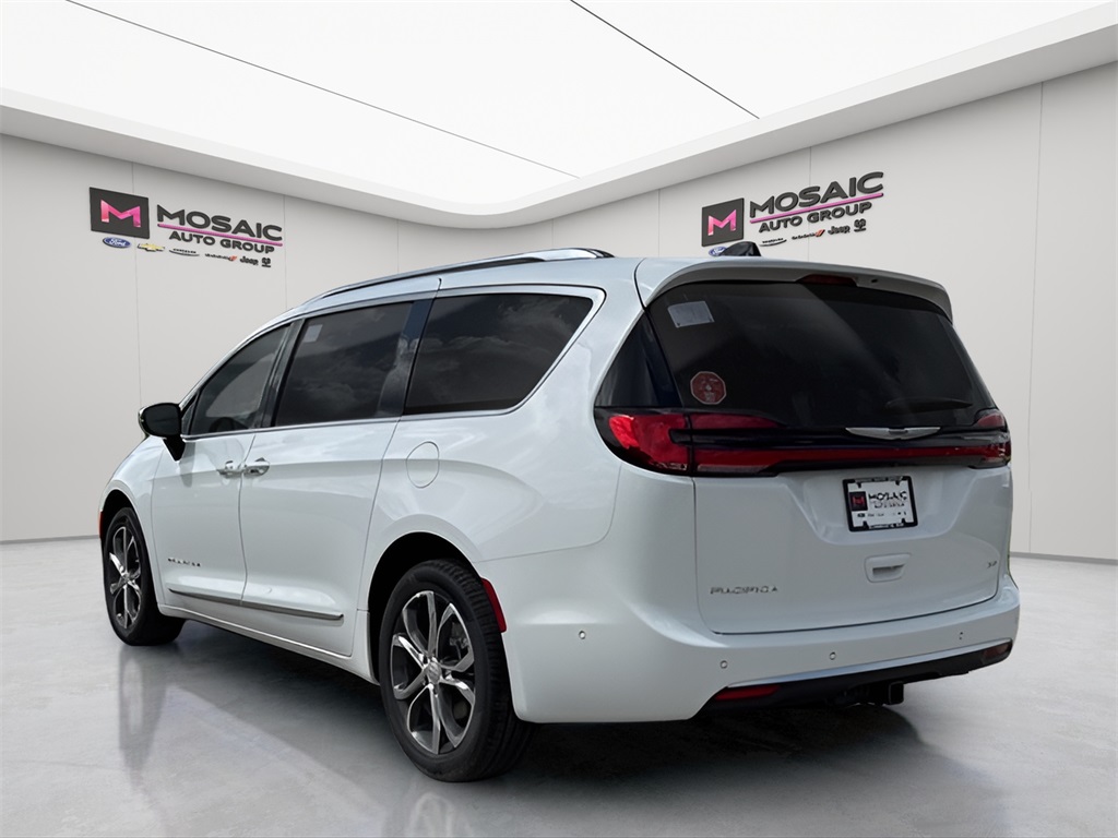 2025 Chrysler Pacifica