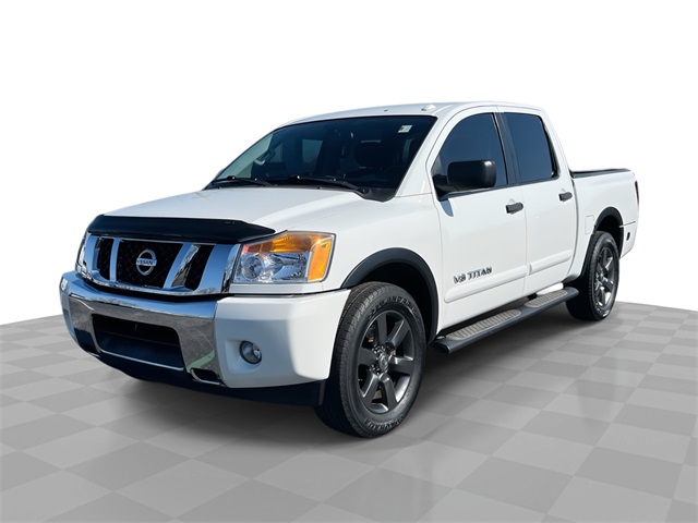 2015 Nissan Titan SV Crew Cab
