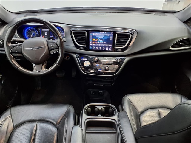 2020 Chrysler Pacifica Touring L - 9