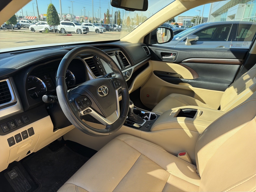 2014 Toyota Highlander Limited White at Emmons Autoplex