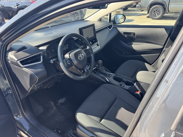 2023 Toyota Corolla LE photo 2