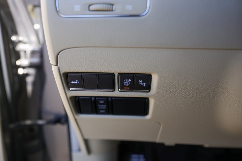 Used Car 2017 Infiniti Qx80  Limited For Sale Under $25,000 In Austin, Texas